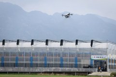 <b>杨成成是村里最早用上无农户</b>